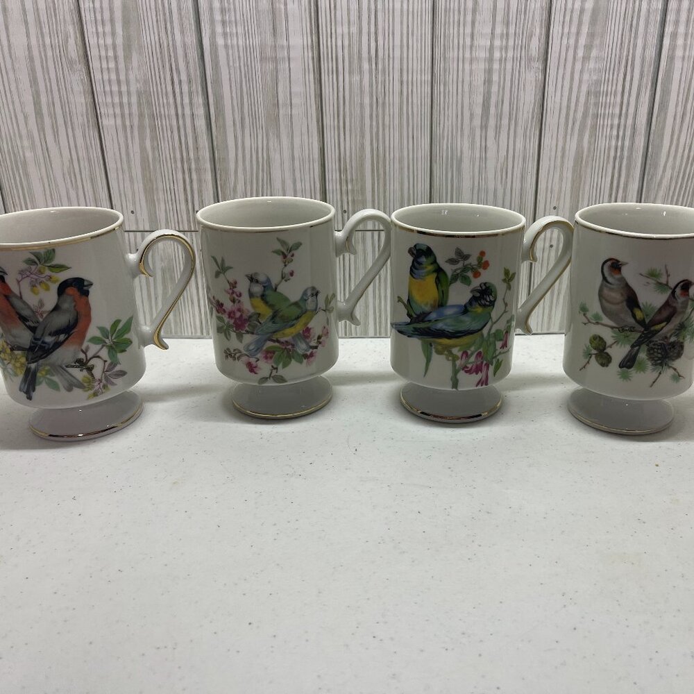 Set of 4 Vintage Royal Crown Art Pedestal Mugs